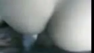 어린 소녀가 누드 비치 섹스 원래 성적 농담을 생각해 냈습니다