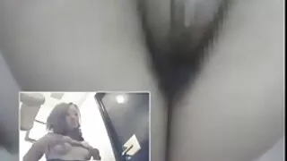 여자 친구에서 가벼운 카 섹스 포르노 옷을 들떠 시청자의 개인 채팅 및 모방 섹스