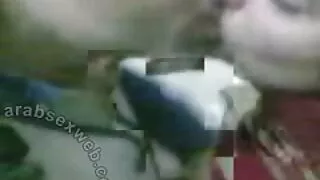 아름다운 부부는 강아지 누드 비치 섹스 스타일의 위치에 공개 그들의 놀라운 섹스를 보여줍니다