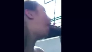잘 손질 아내는 믿을 수 없을만큼 소요 닭에 포로노 섹스 면도 질