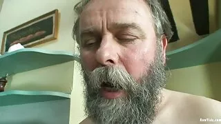 가면 아내는 섹스 무료 사이트 남편에게 구강 및 놀이기구 음부에 자신의 성기
