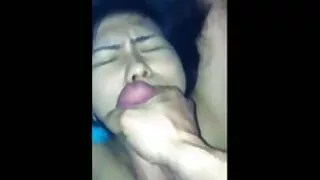 그는 포르노 에이전트 무 료 섹스 비 디 오 앞에서 자신의 엉덩이를 확산하고 엉덩이에 그녀의 섹스를 보자