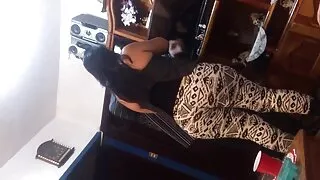큰 수탉 복종하는 모델 꽉 음부에서 침실 섹시 포르노